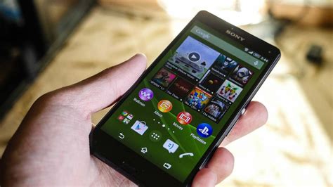 Inserting SIM Card in Xperia Z3 Compact Tutorial .
